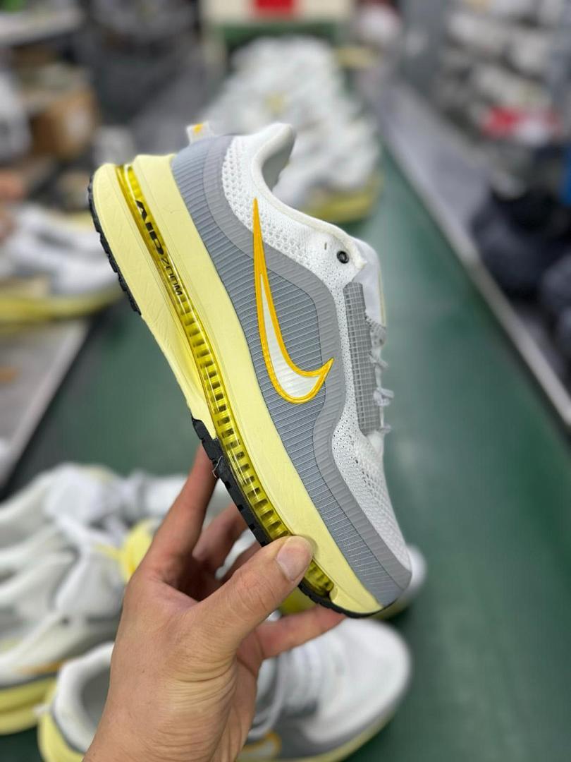 Nike Air Zoom Running Shoes White Grey Yellow