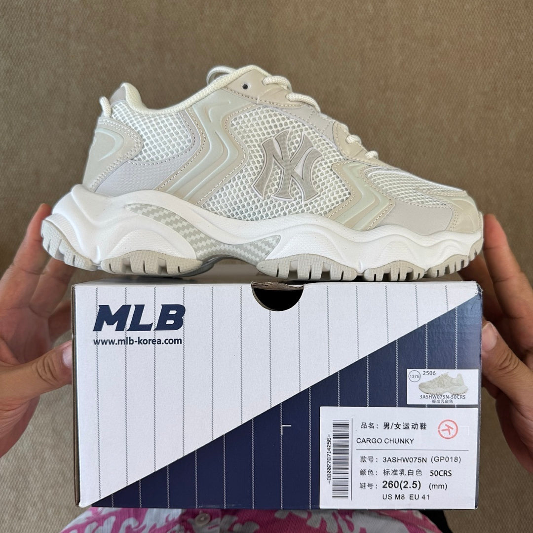 MLB Mega Chunky Lite New York Yankees Sneakers Off White