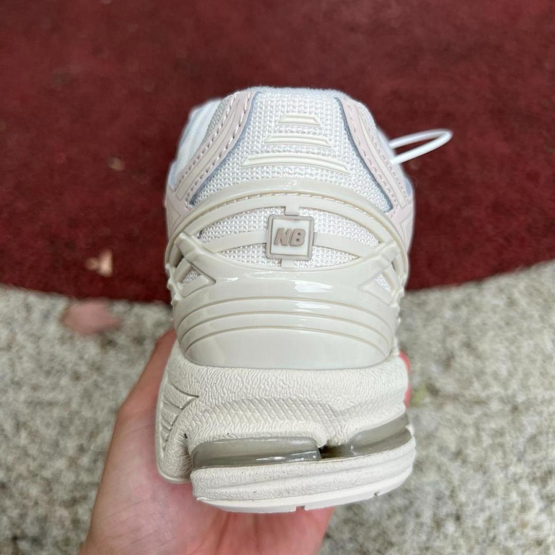 New Balance 1906R Angora M1906RA
