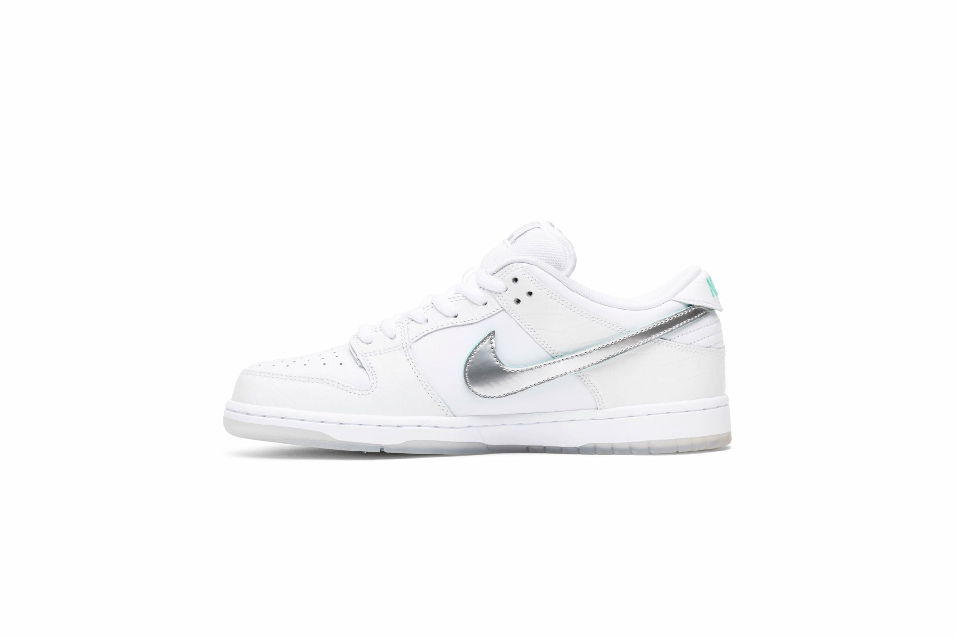 Diamond Supply Co. X Nike SB Dunk Low Pro White Diamond BV1310-100