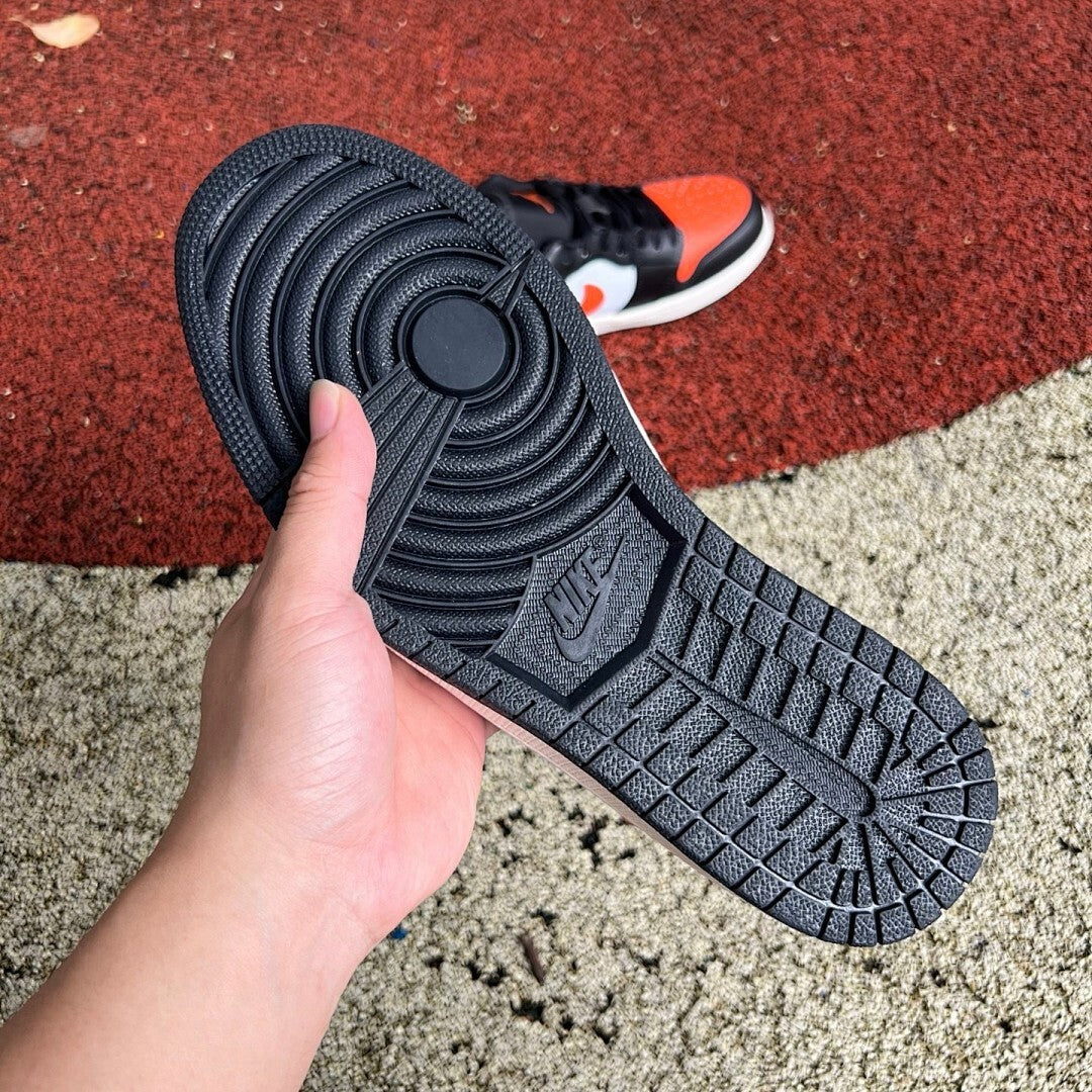 Air Jordan 1 Low Starfish DC0774-100
