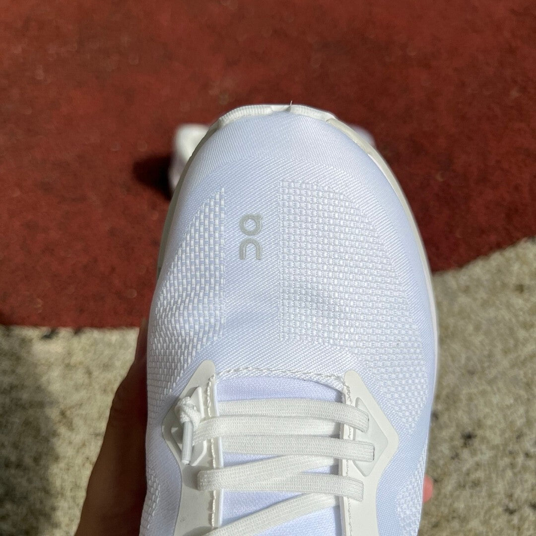 On Running Cloudsurfer Undyed