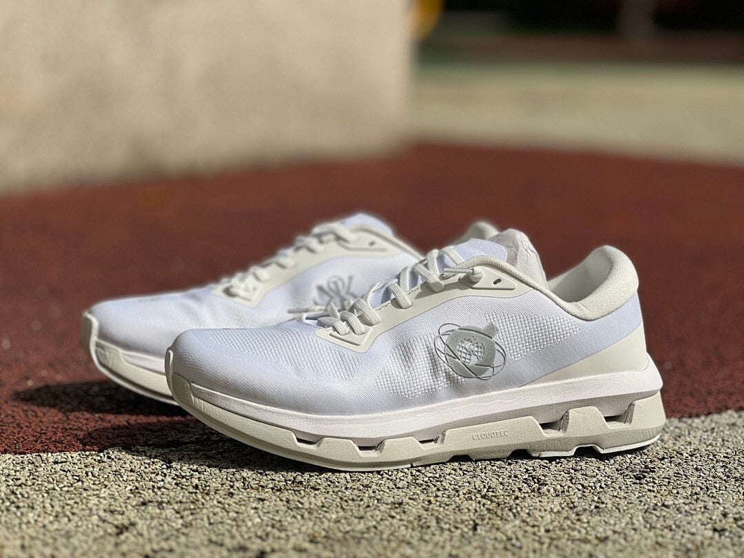 On Running Cloudsurfer Undyed