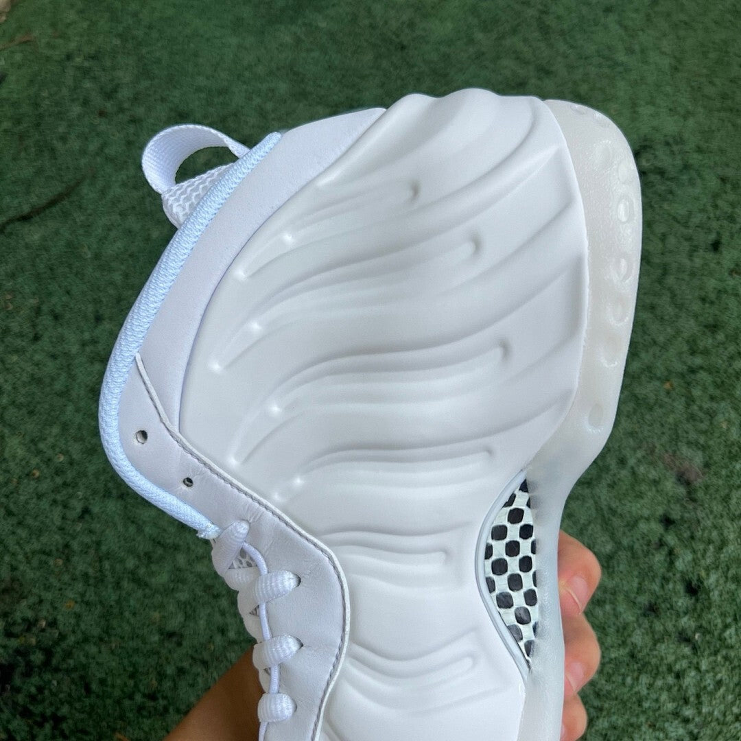 Nike Air Foamposite One White Light Photo Blue 314996-100