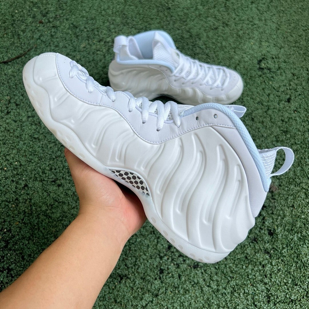 Nike Air Foamposite One White Light Photo Blue 314996-100