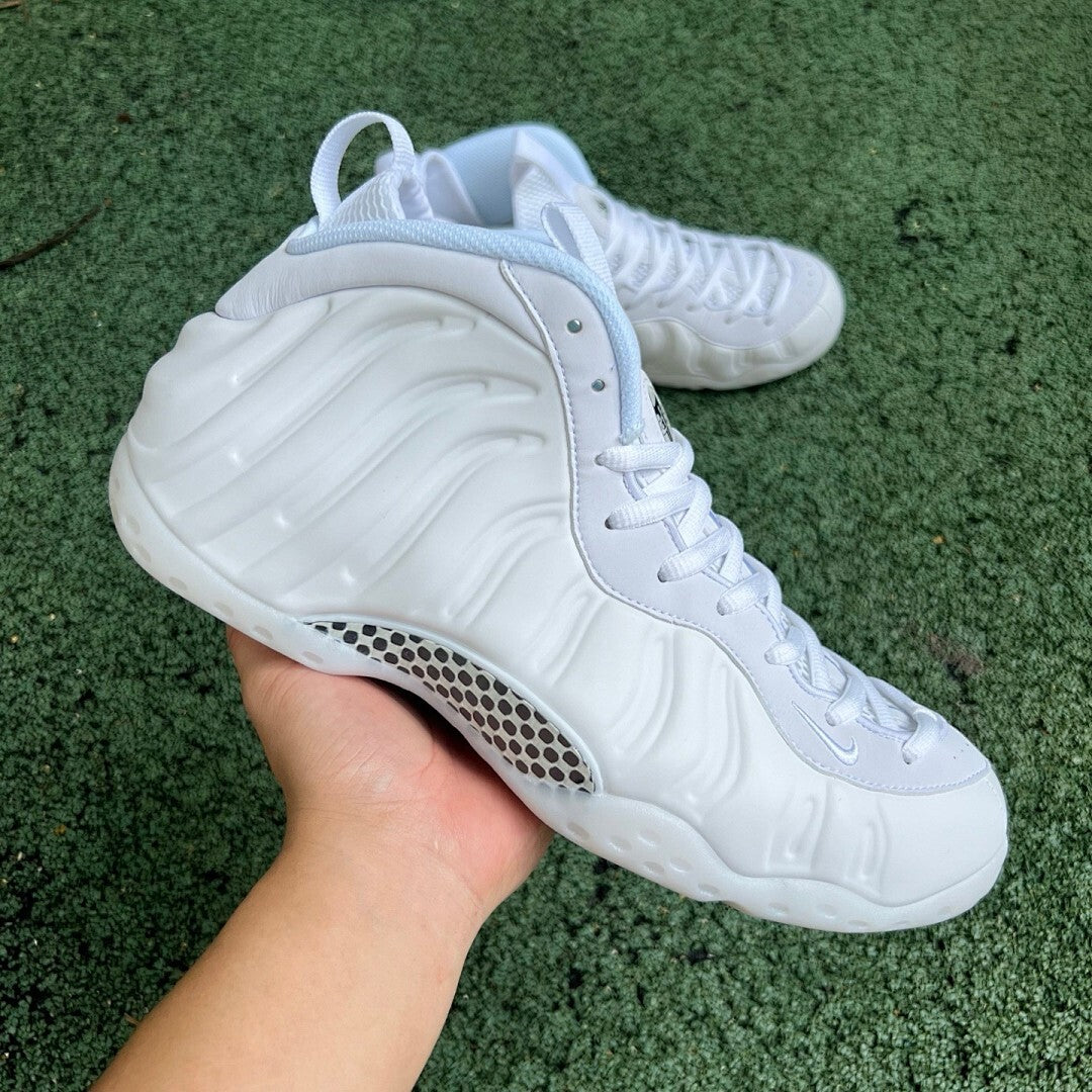 Nike Air Foamposite One White Light Photo Blue 314996-100
