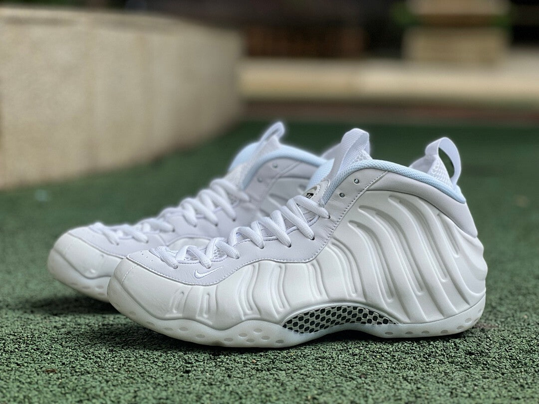 Nike Air Foamposite One White Light Photo Blue 314996-100