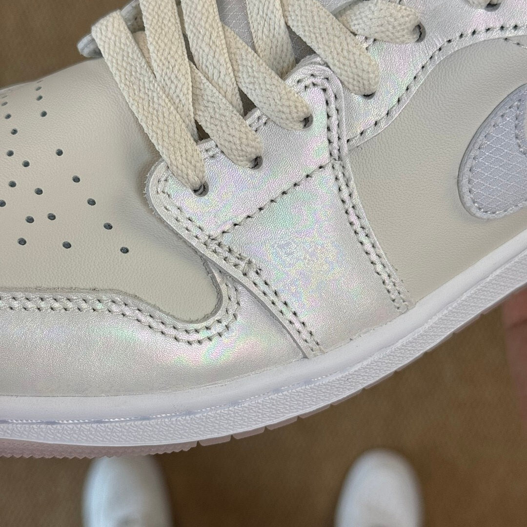 Air Jordan 1 Low SE White Iridescent Pink Foam Light Blue DX4376-180