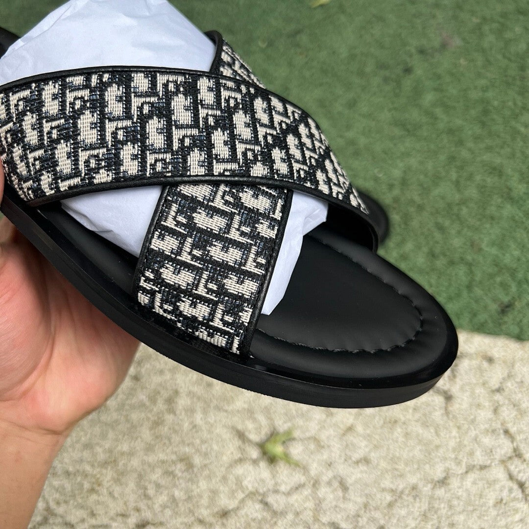 Dior Explorer Sandal Black and Beige Dior Oblique Jacquard 3SA128ZNV_H961