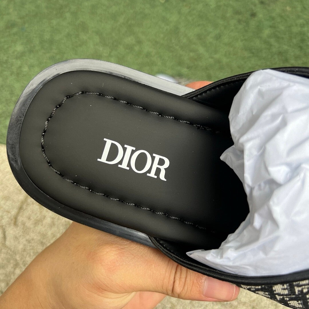 Dior Explorer Sandal Black and Beige Dior Oblique Jacquard 3SA128ZNV_H961