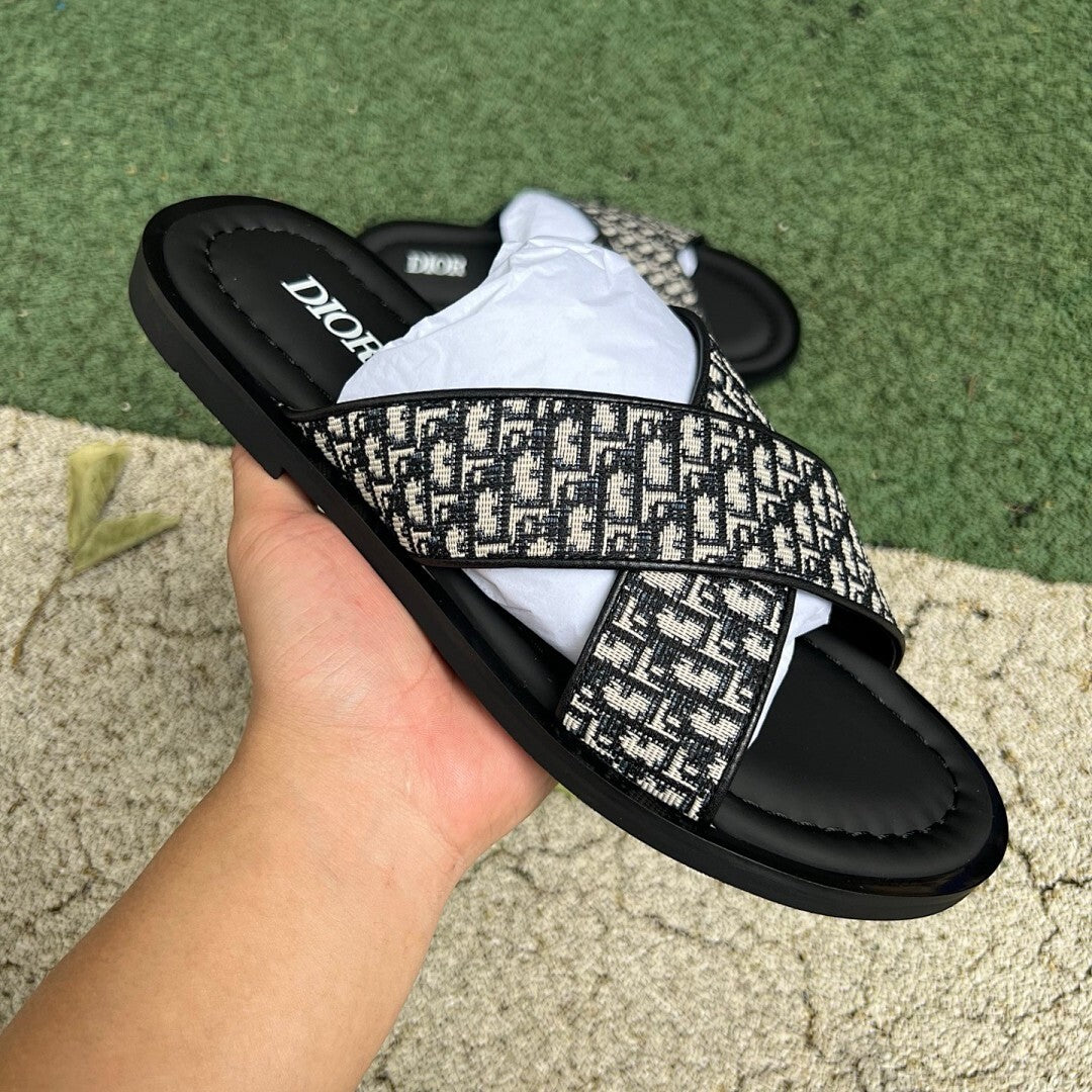 Dior Explorer Sandal Black and Beige Dior Oblique Jacquard 3SA128ZNV_H961