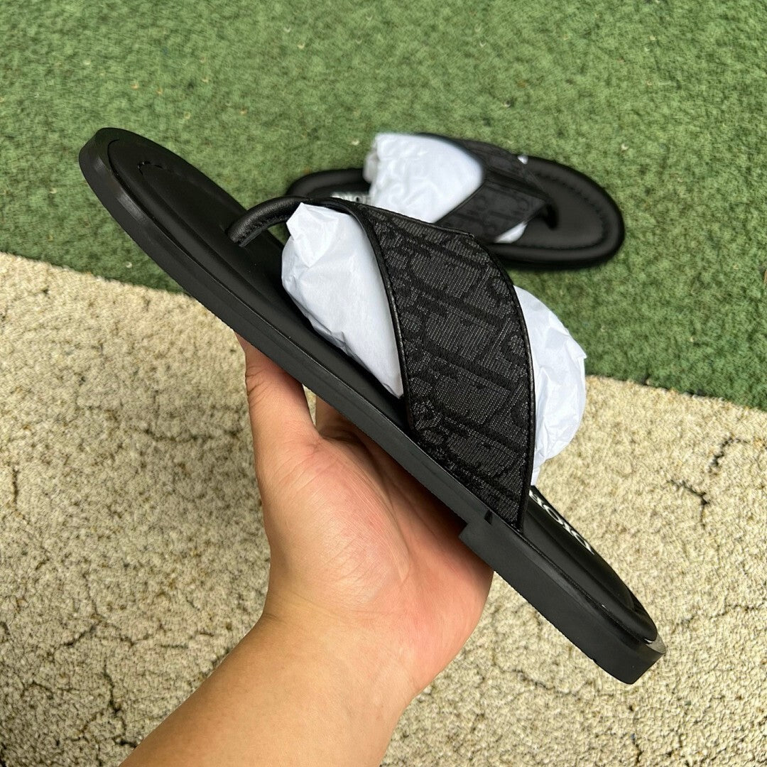 Dior Atlas Thong Sandal in Black Dior Oblique Jacquard