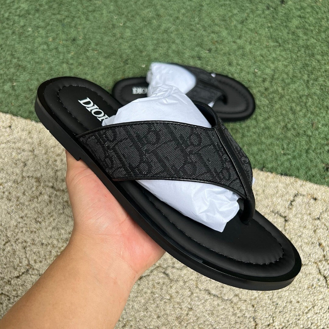 Dior Atlas Thong Sandal in Black Dior Oblique Jacquard