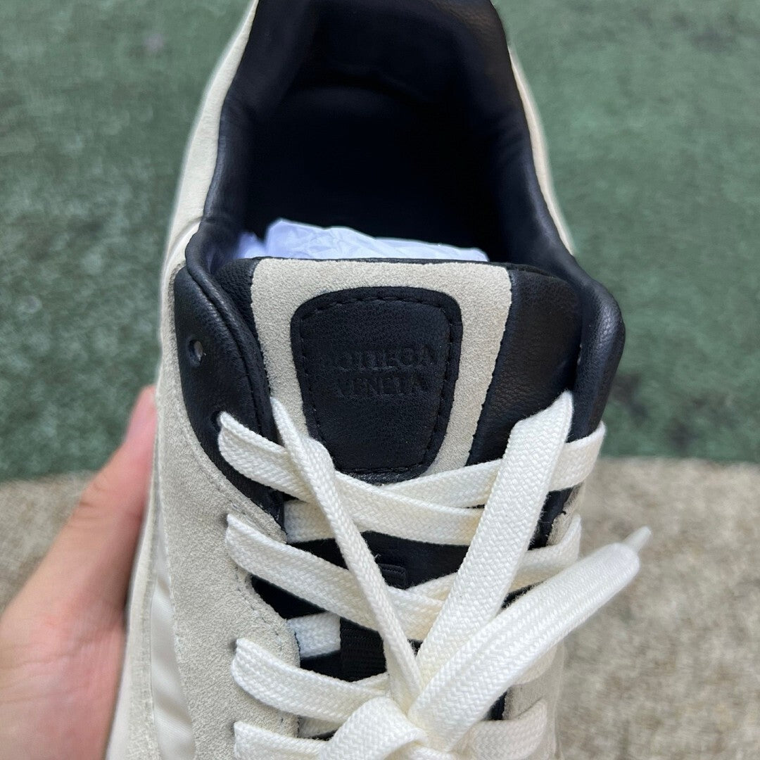 CD Retro Runner Sneakers Khaki Beige Black Gum Sole