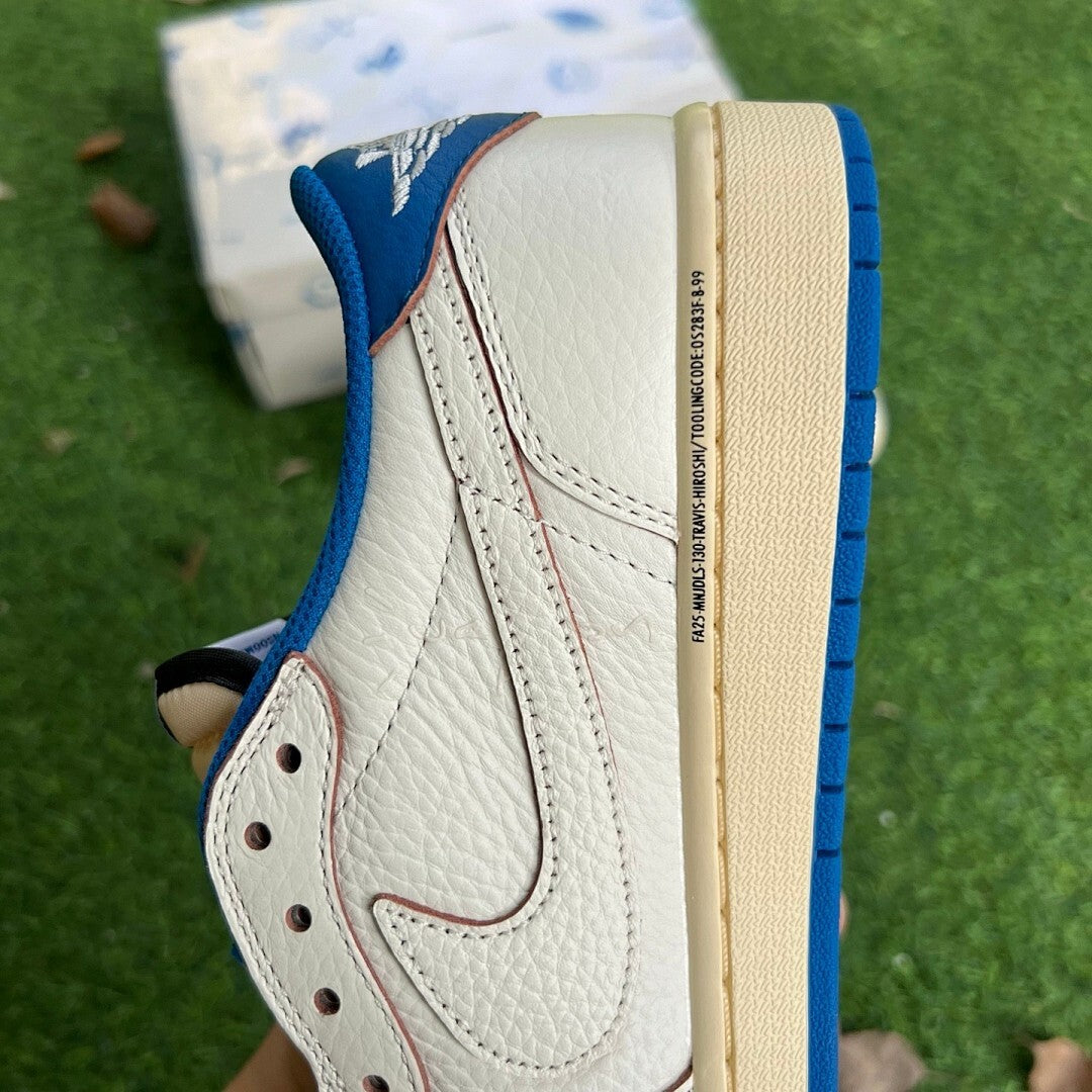Travis Scott x Fragment x Air Jordan 1 Low OG DM7866-140