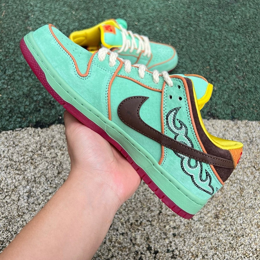 Nike SB Dunk Low Pro Green Tea Ruyi Cloud
