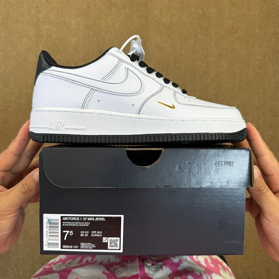 Nike Air Force 1 '07 LV8 White Black Metallic Gold FD0793-100