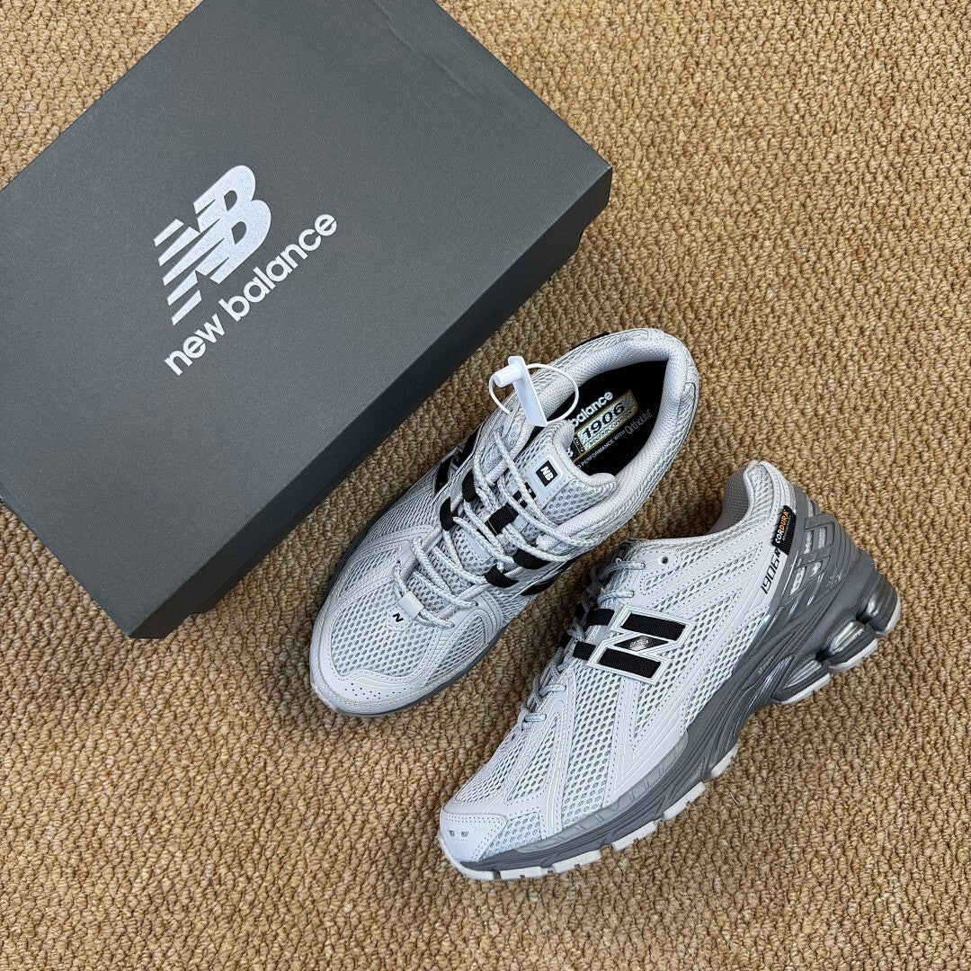 New Balance 1906R Cordura Silver Metallic M1906RCD