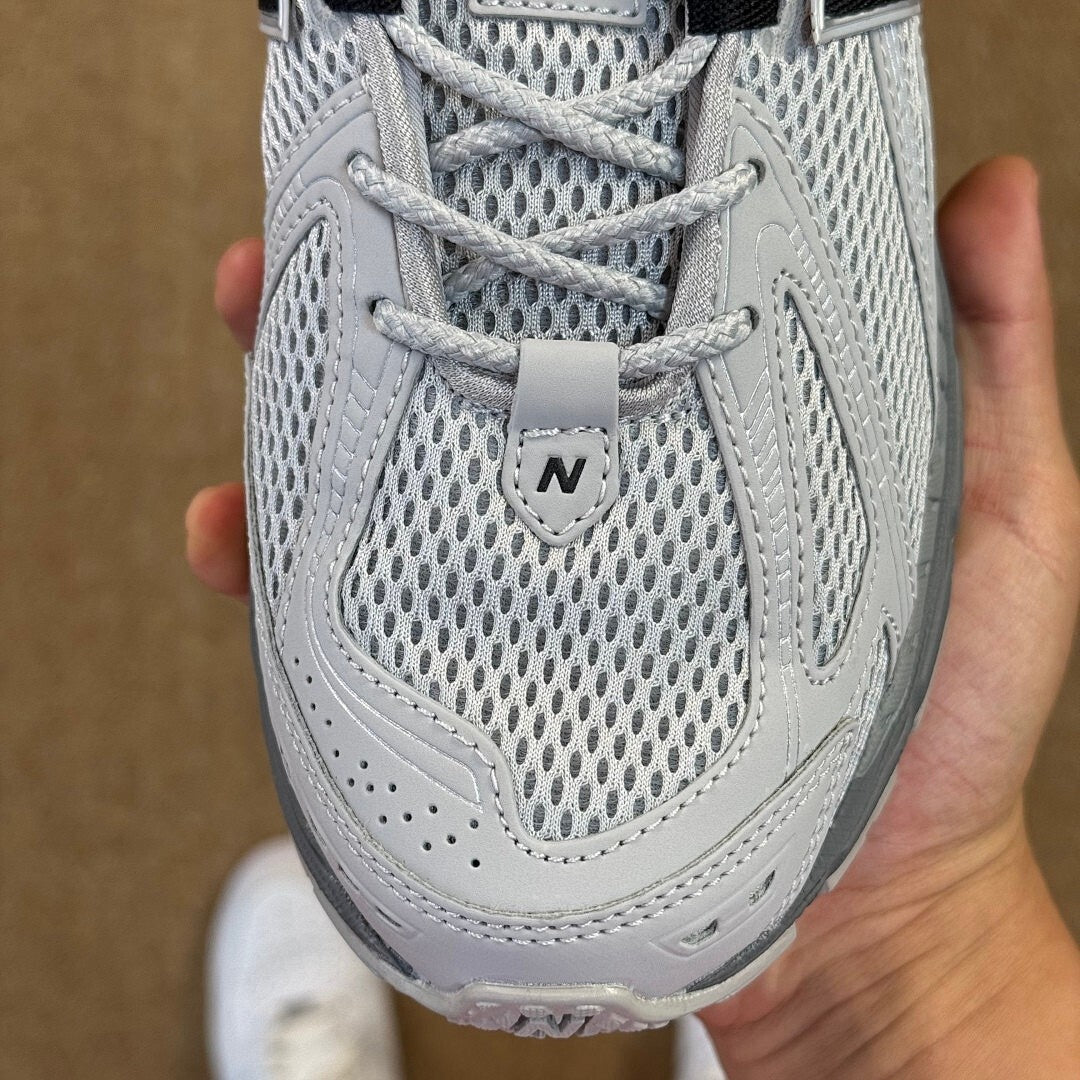 New Balance 1906R Cordura Silver Metallic M1906RCD