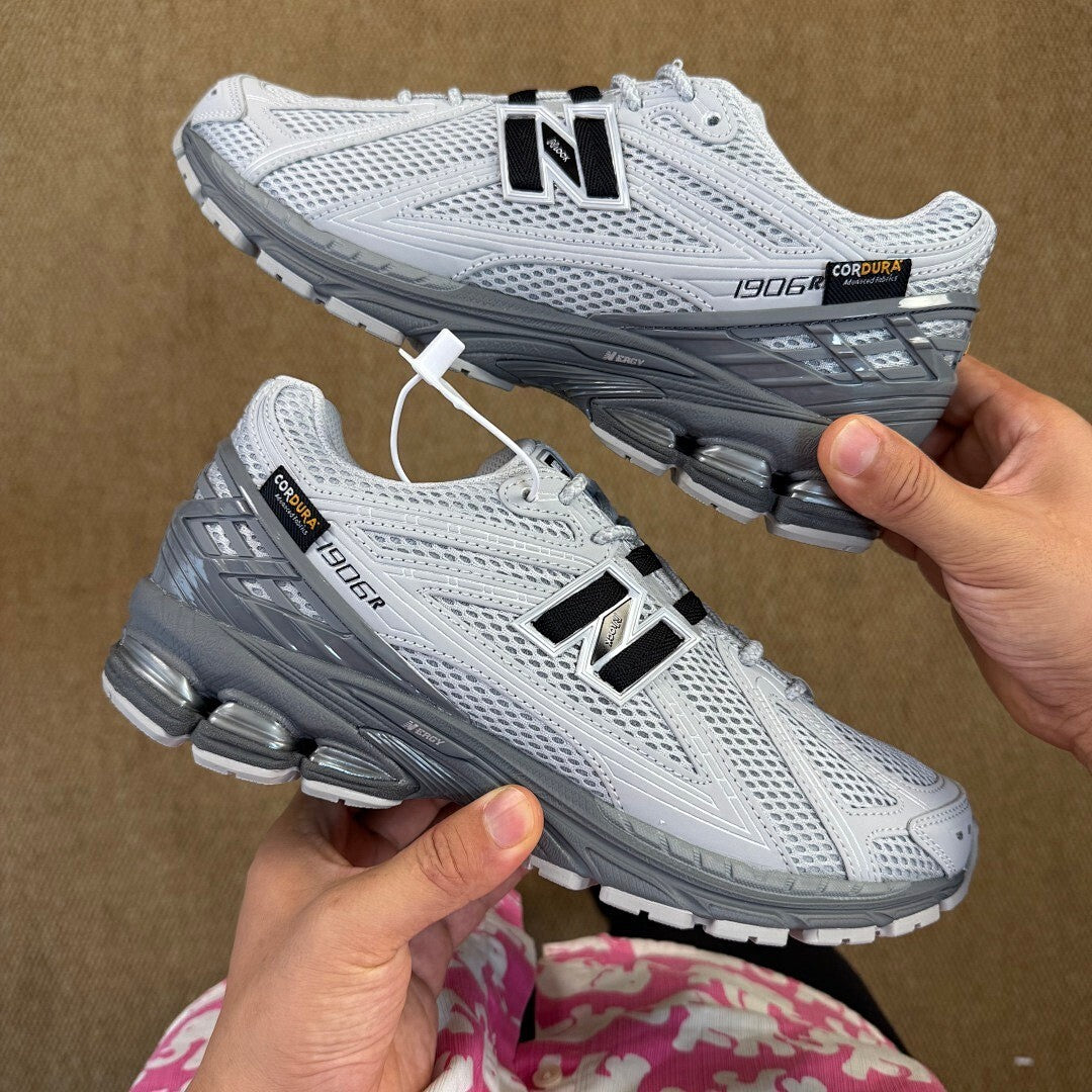New Balance 1906R Cordura Silver Metallic M1906RCD