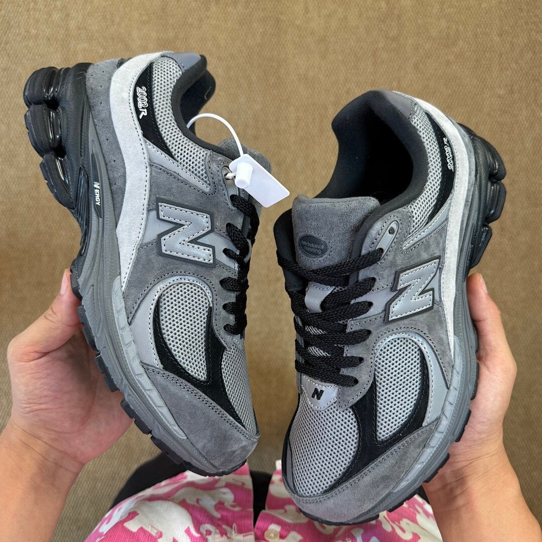 New Balance 2002R Dark Grey M2002RHO