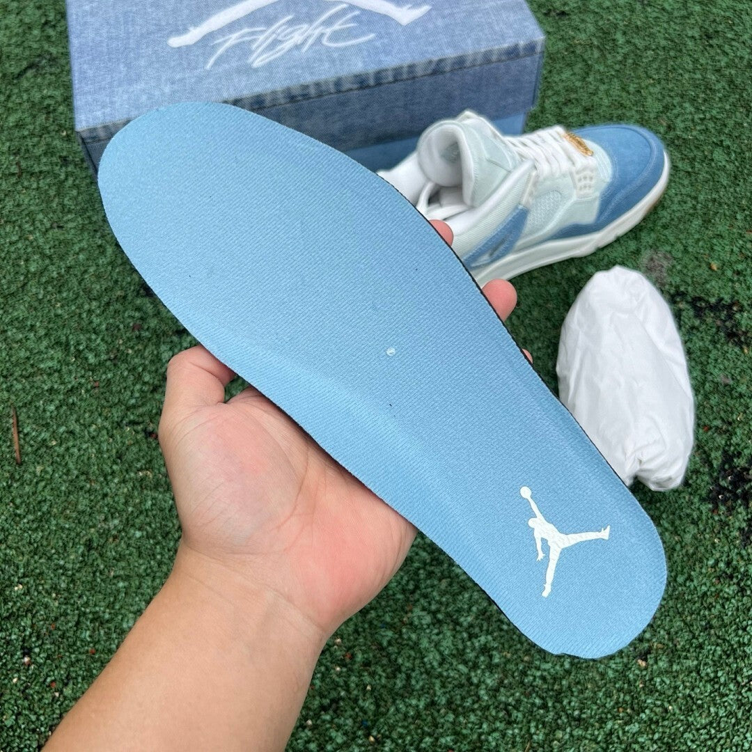 Air Jordan 4 Retro Light Blue Denim White Gum