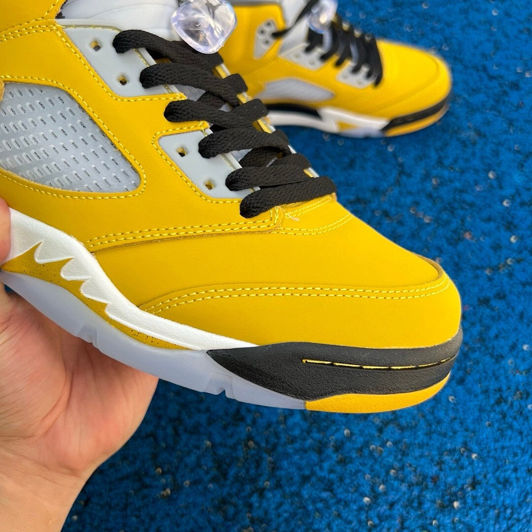 Air Jordan 5 Retro SP 'Michigan' Varsity Maize CQ9549-704