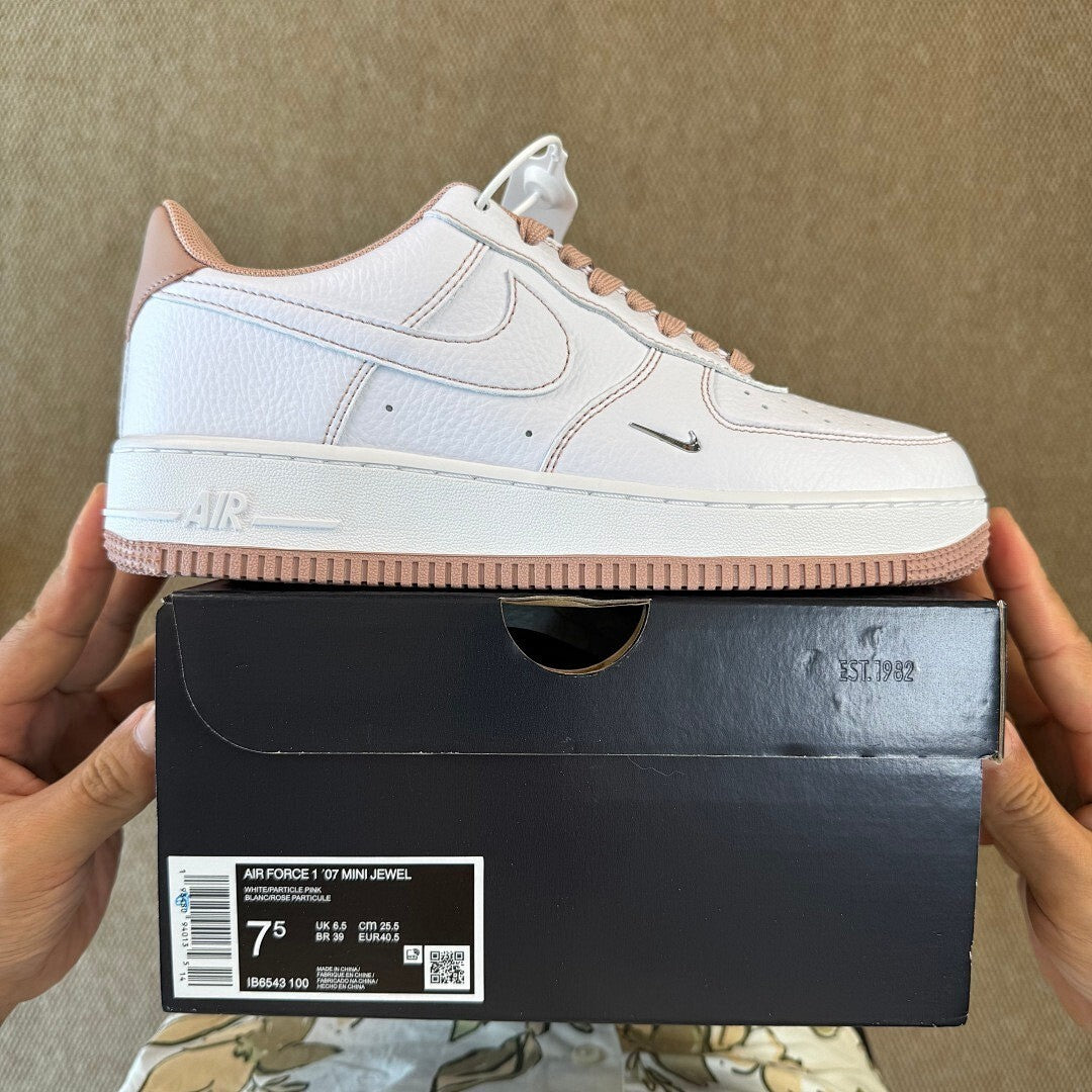 Nike Air Force 1 Low LX White Dusty Pink FN7641-100