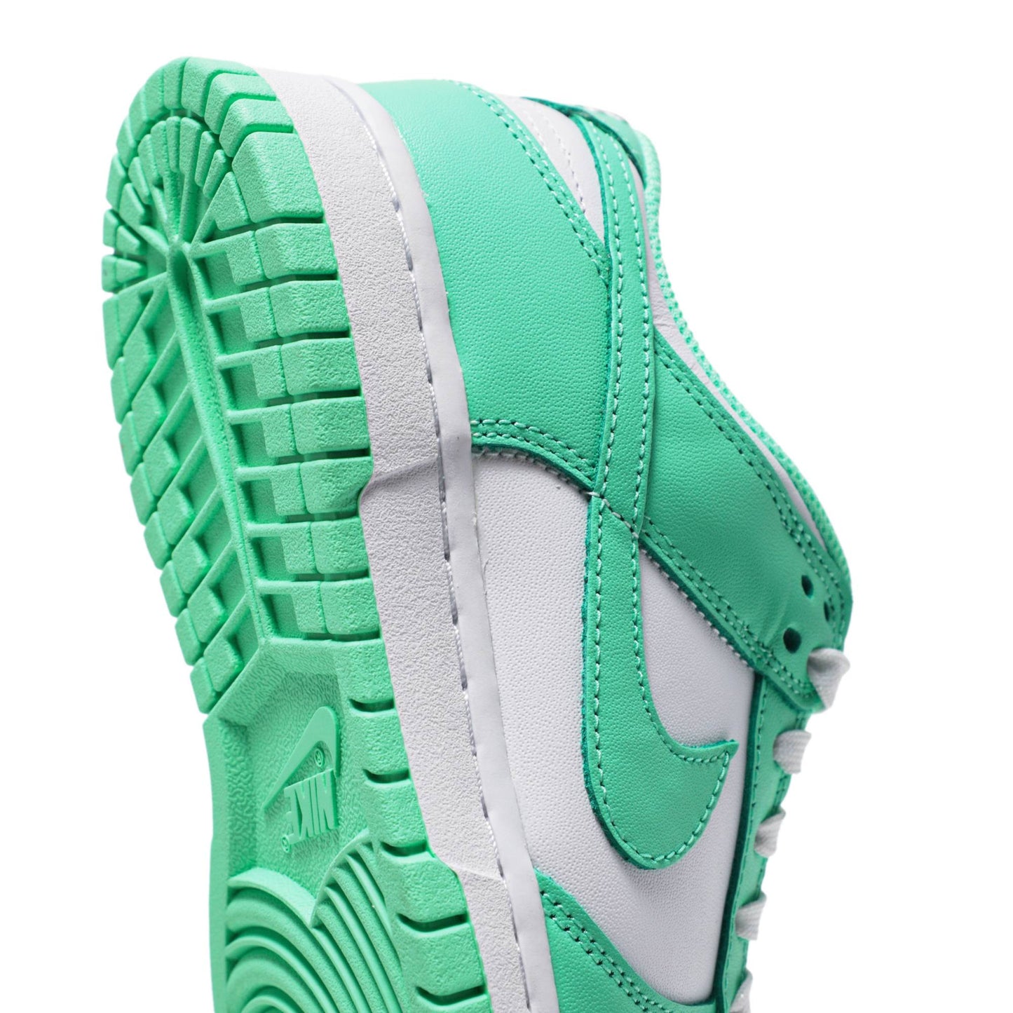 ( Women ) Nike Dunk Low 'Green Glow' [also Worn By BTS V] DD1503-105