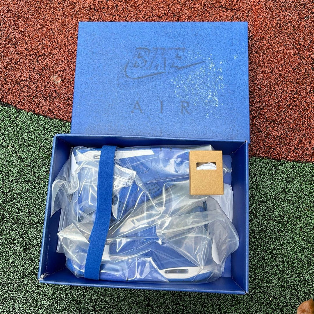 Travis Scott x Air Jordan 4 'Cactus Jack' 308497-406