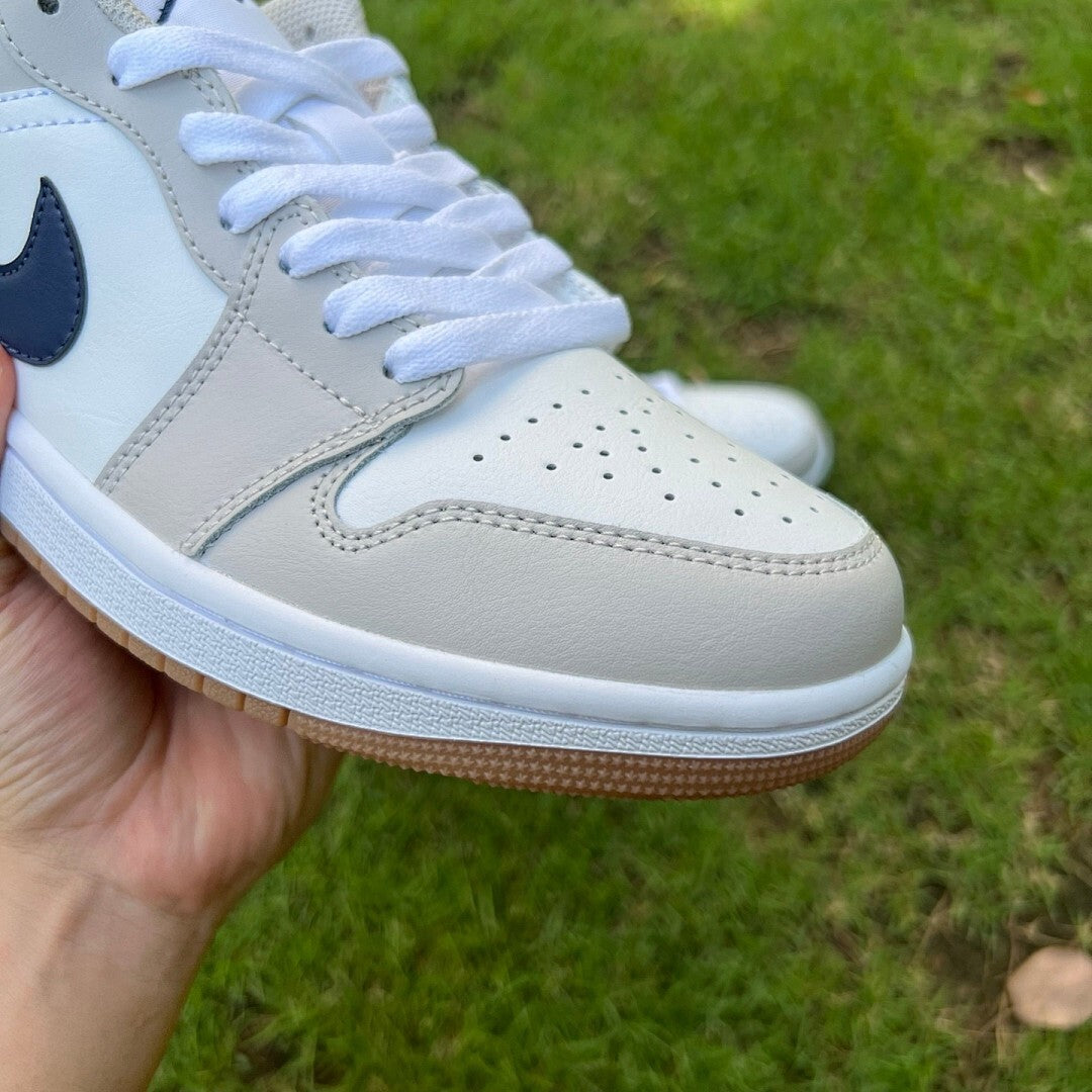 Air Jordan 1 Low Sail Black Gum Med Brown 553558-120