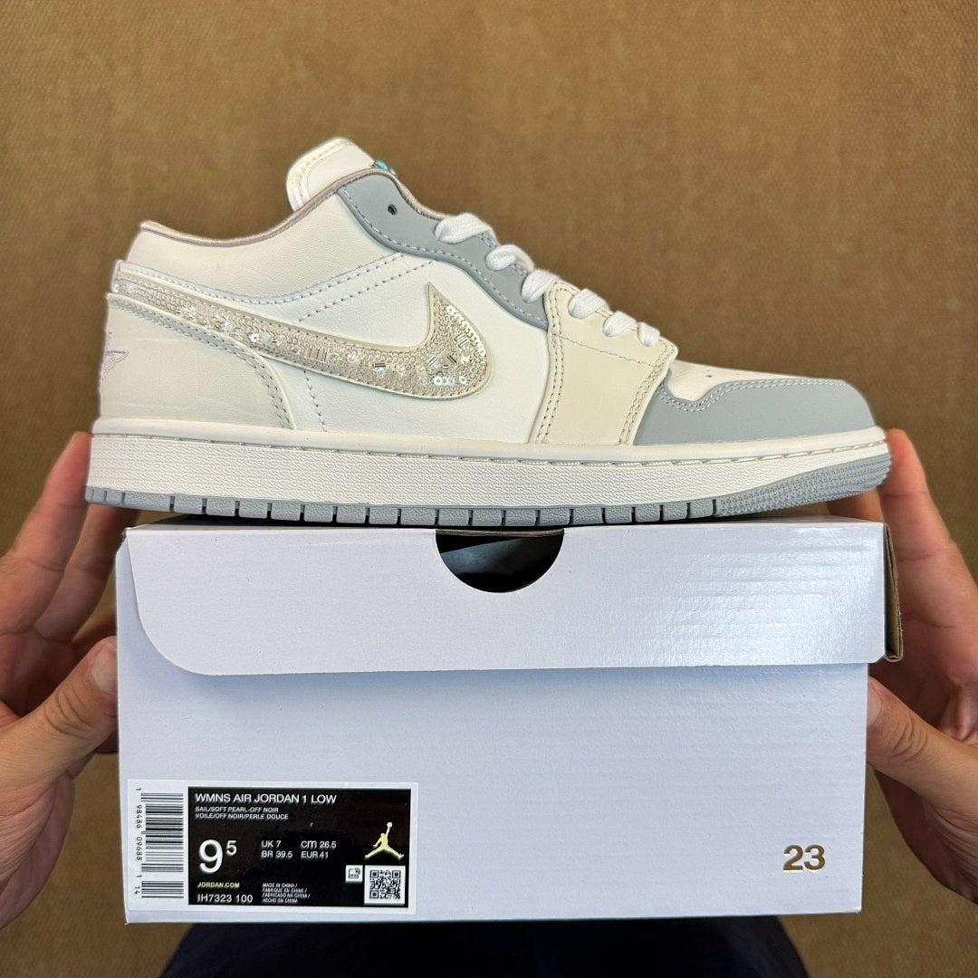 Air Jordan 1 Low SE Bling FJ2260-001