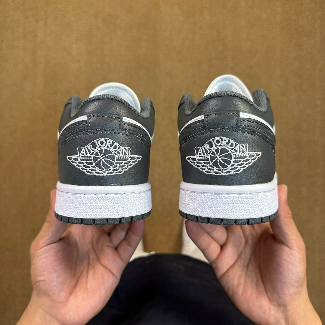 Air Jordan 1 Low "Atmosphere Grey" 553558-040