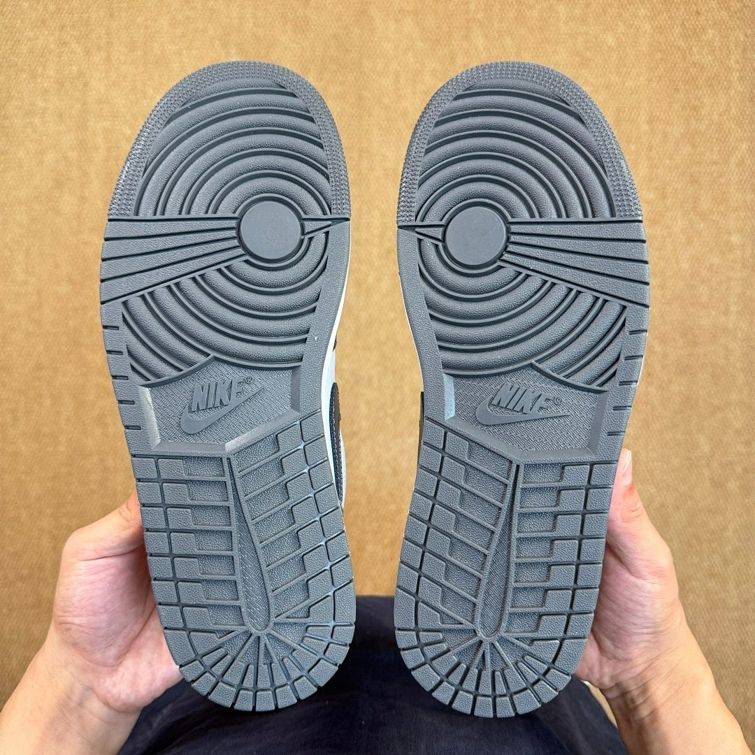 Air Jordan 1 Low "Atmosphere Grey" 553558-040
