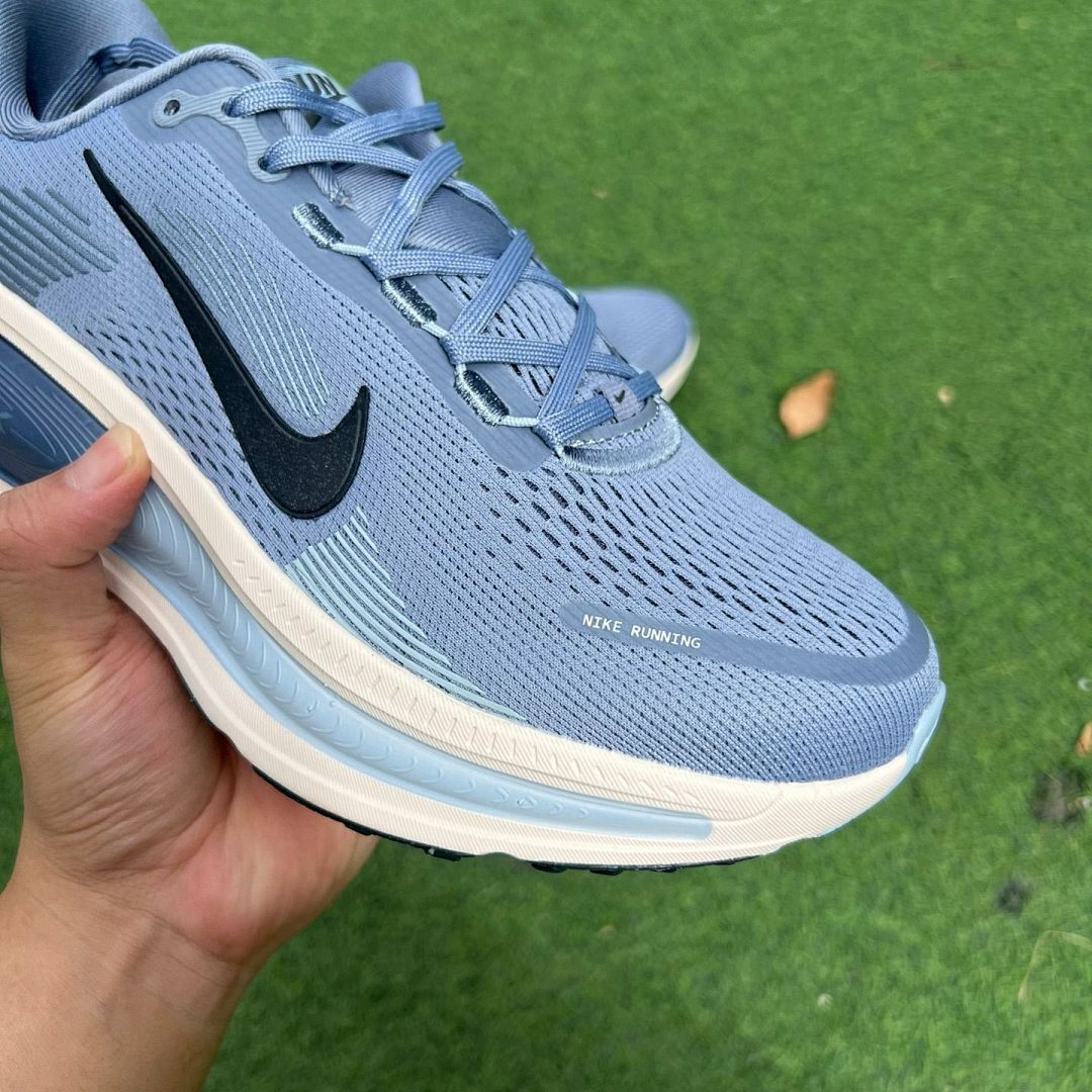 Nike ZoomX Invincible Run Flyknit 3 Football Grey/Summit White/Black/Diffused Blue DR2615-006