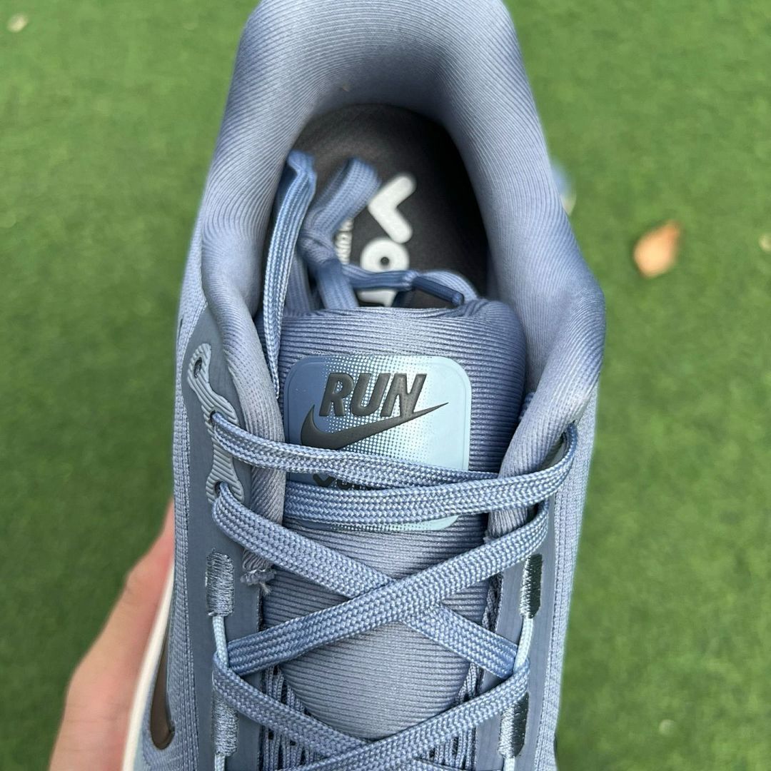 Nike ZoomX Invincible Run Flyknit 3 Football Grey/Summit White/Black/Diffused Blue DR2615-006