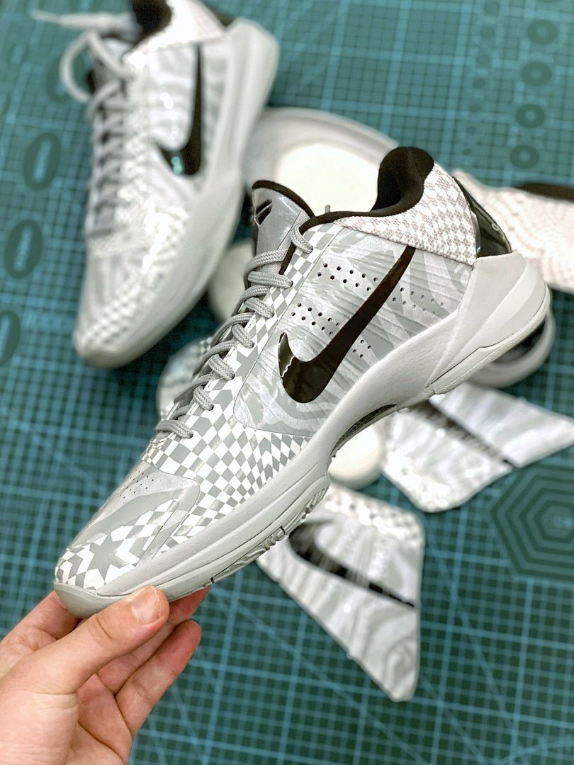 Nike Kobe 5 Protro Grey White Checkerboard Radial Swirl Pattern