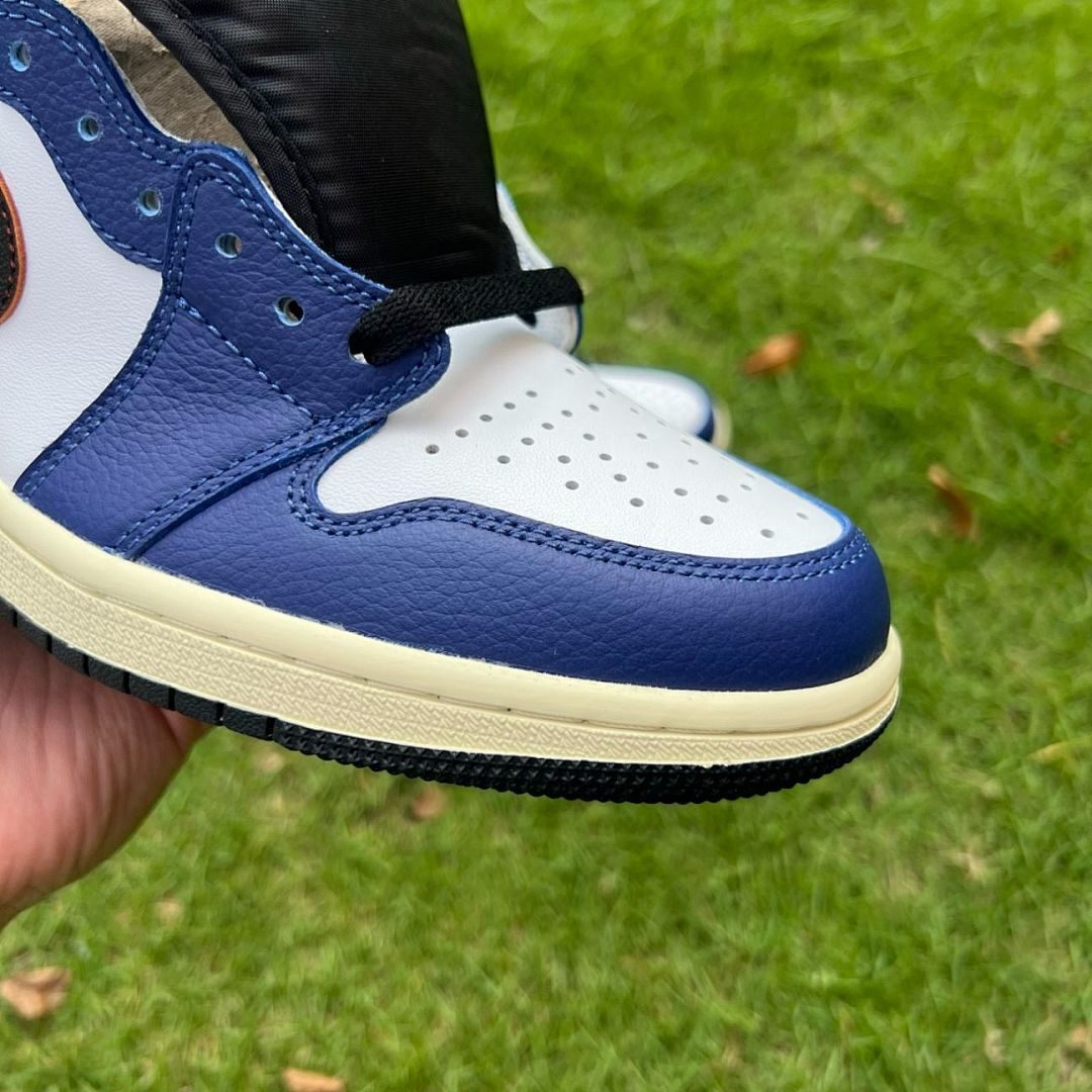 Air Jordan 1 Retro High OG Dark Marina Blue 555088-404