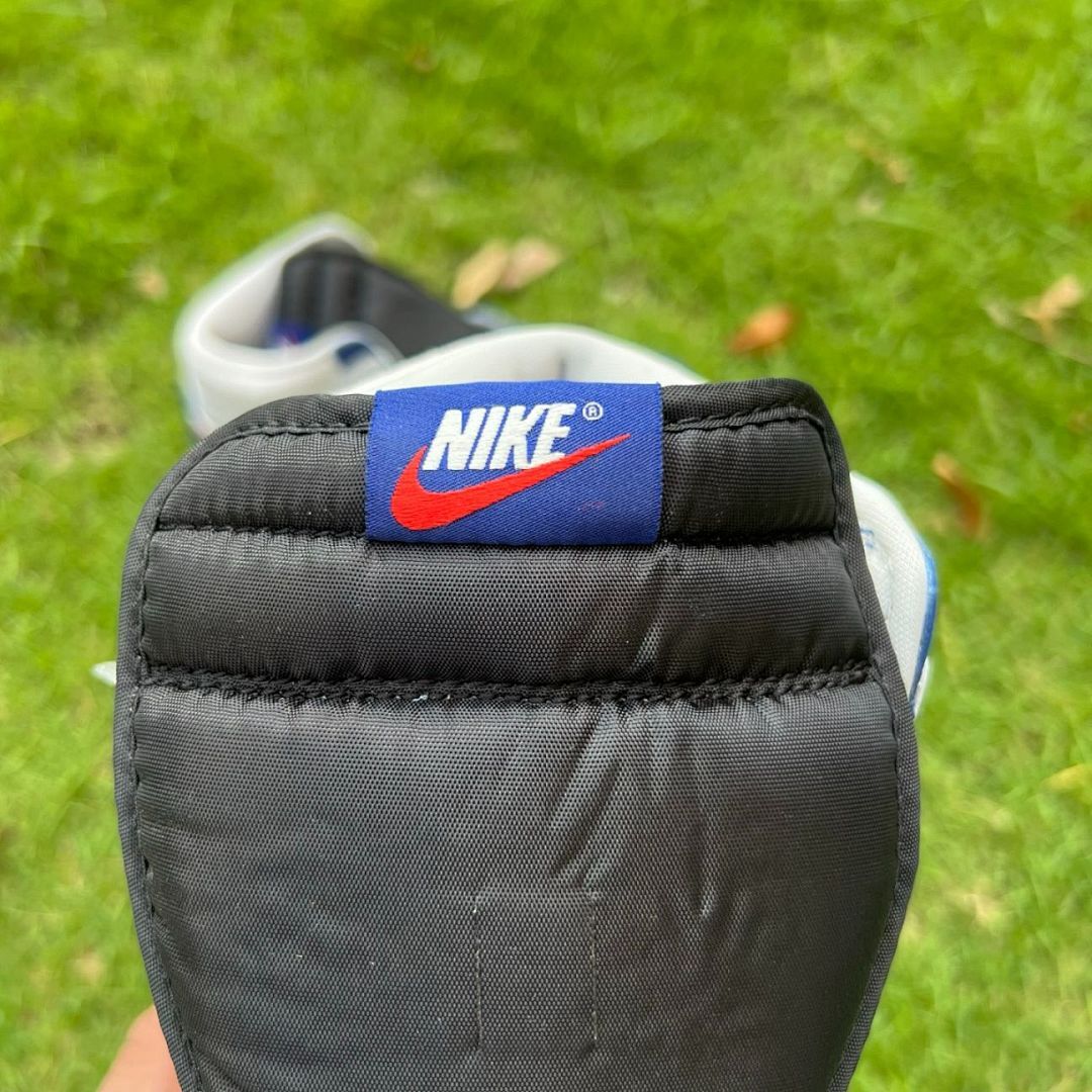 Air Jordan 1 Retro High OG Dark Marina Blue 555088-404