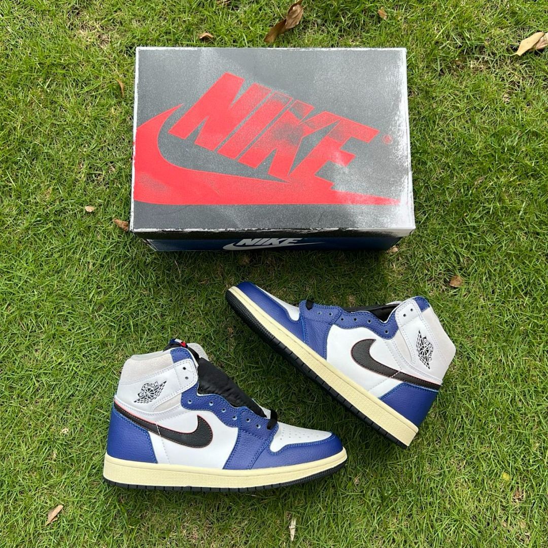 Air Jordan 1 Retro High OG Dark Marina Blue 555088-404