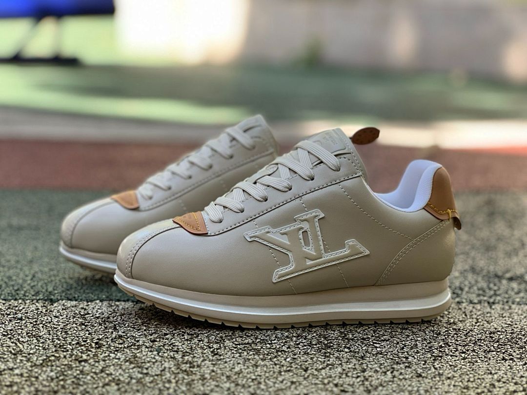 Louis Vuitton LV Runner Sneaker Beige Leather