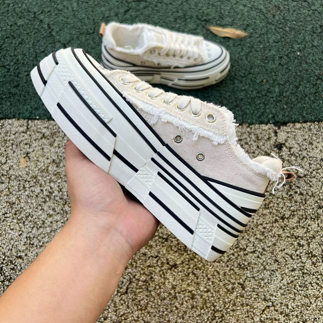 AVSESLSR AVB Distressed Canvas Platform Low Top Sneakers