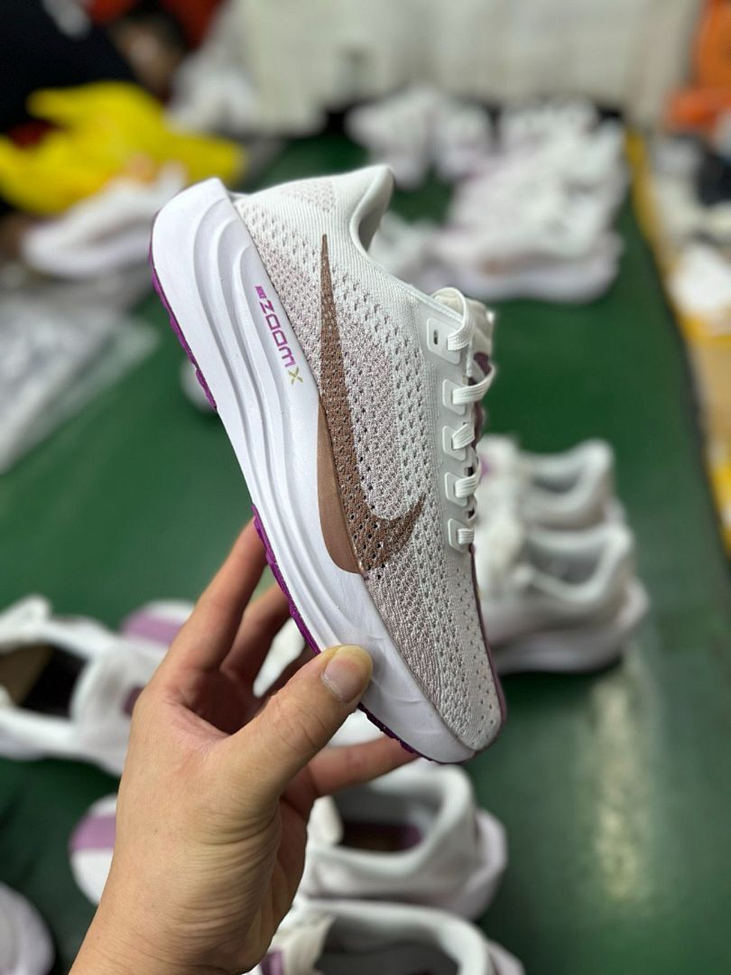 Nike ZoomX Invincible Run Flyknit 3 DR2615-101 White Metallic Red Bronze Violet Dust Pink Oxford