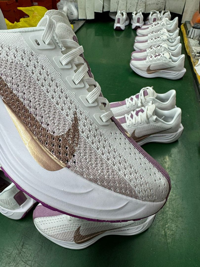 Nike ZoomX Invincible Run Flyknit 3 DR2615-101 White Metallic Red Bronze Violet Dust Pink Oxford