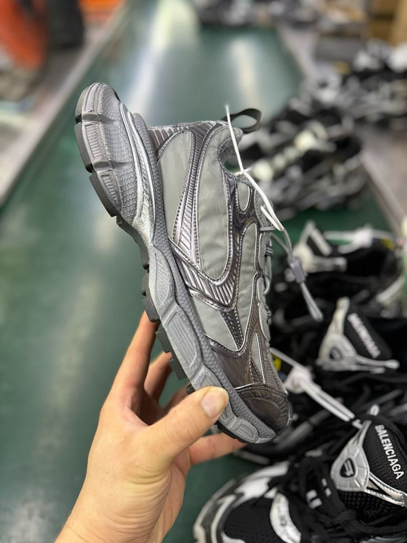 Balenciaga Runner Sneakers Grey/Silver