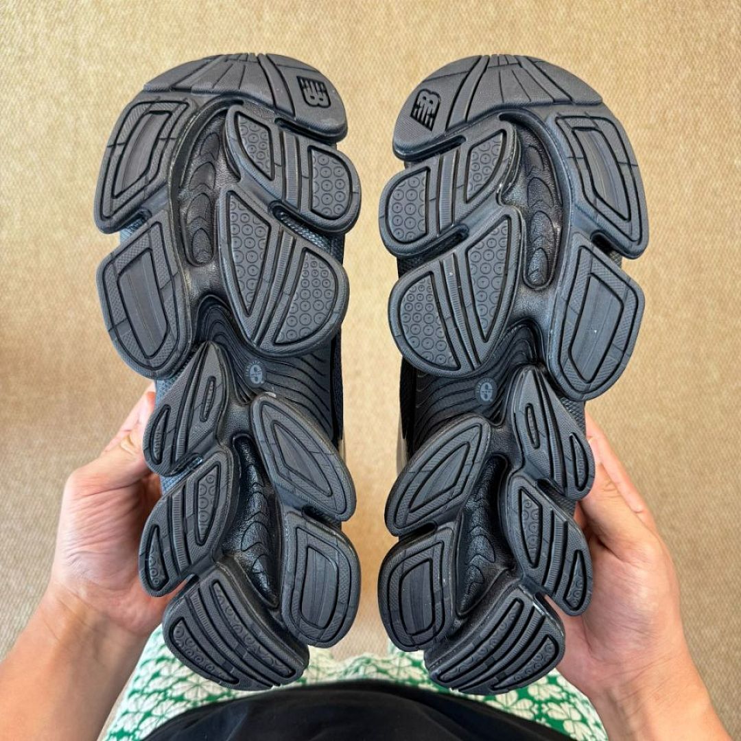 Nike Shox NZ Triple Black 360565-090