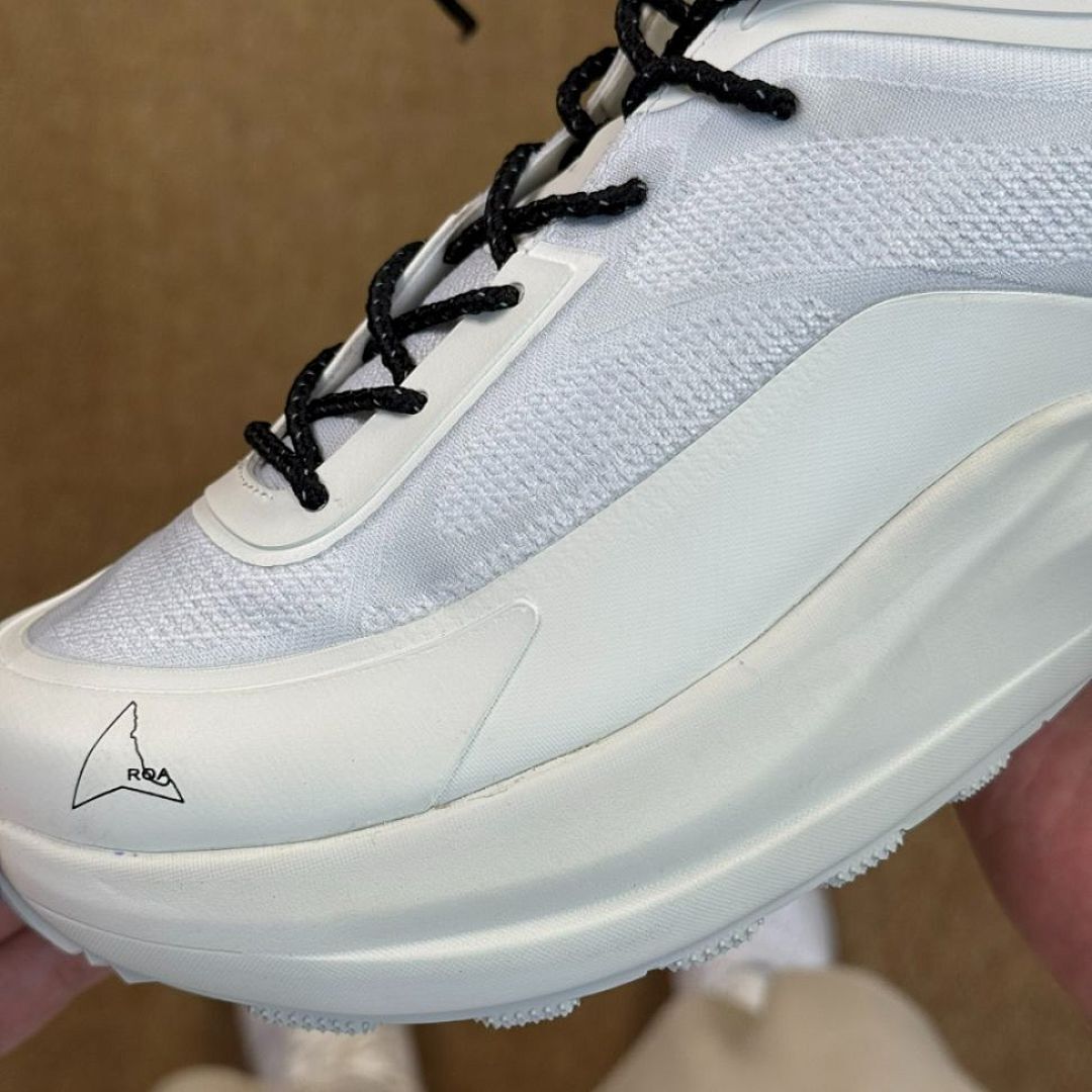 Satisfy Space-O Trail Shoes Bone