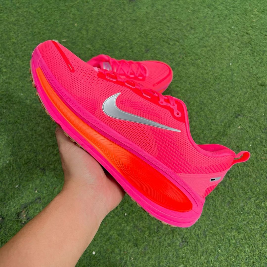 Nike ZoomX Invincible Run Flyknit 3 Hyper Pink Metallic Silver Atomic Orange