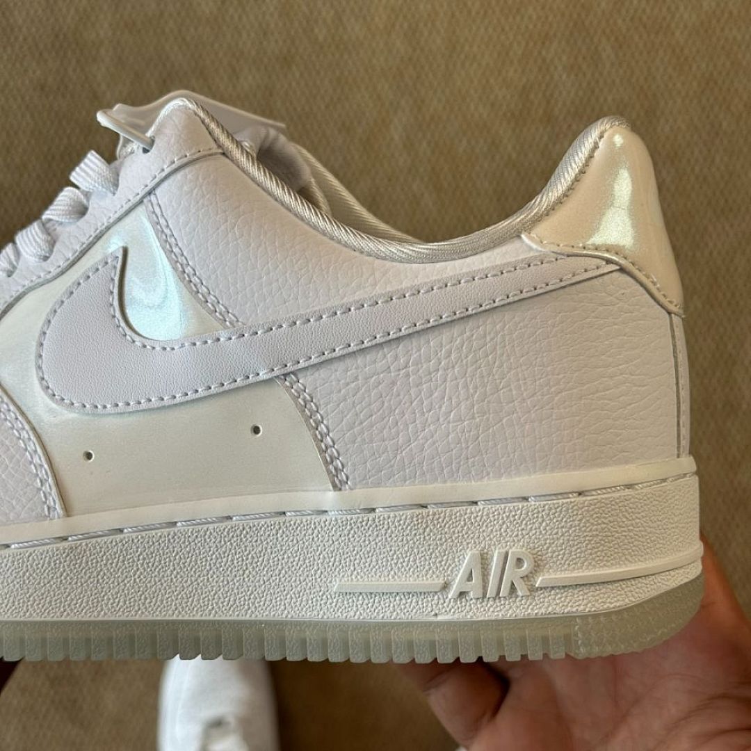 Nike Air Force 1 Low 'Iridescent' White CW6030-100