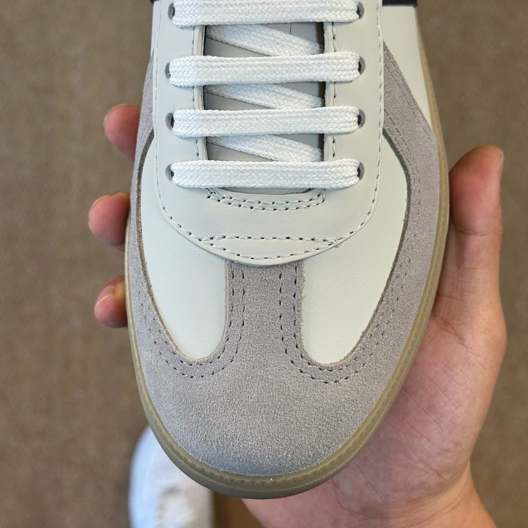 Dior B27 Low-Top Sneaker White and Black 3SN272ZIJ_H068
